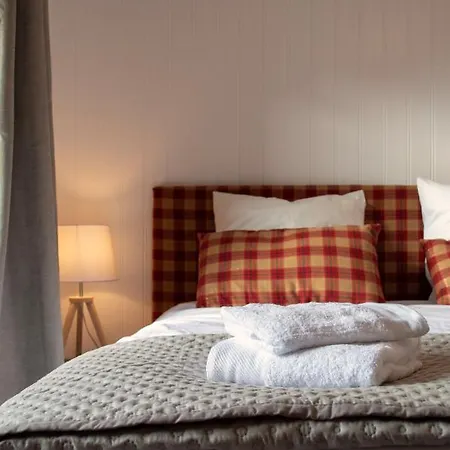 Domisiladore - De Gamme Pour 10 Adultes Et 2 Enfants A Chalet *